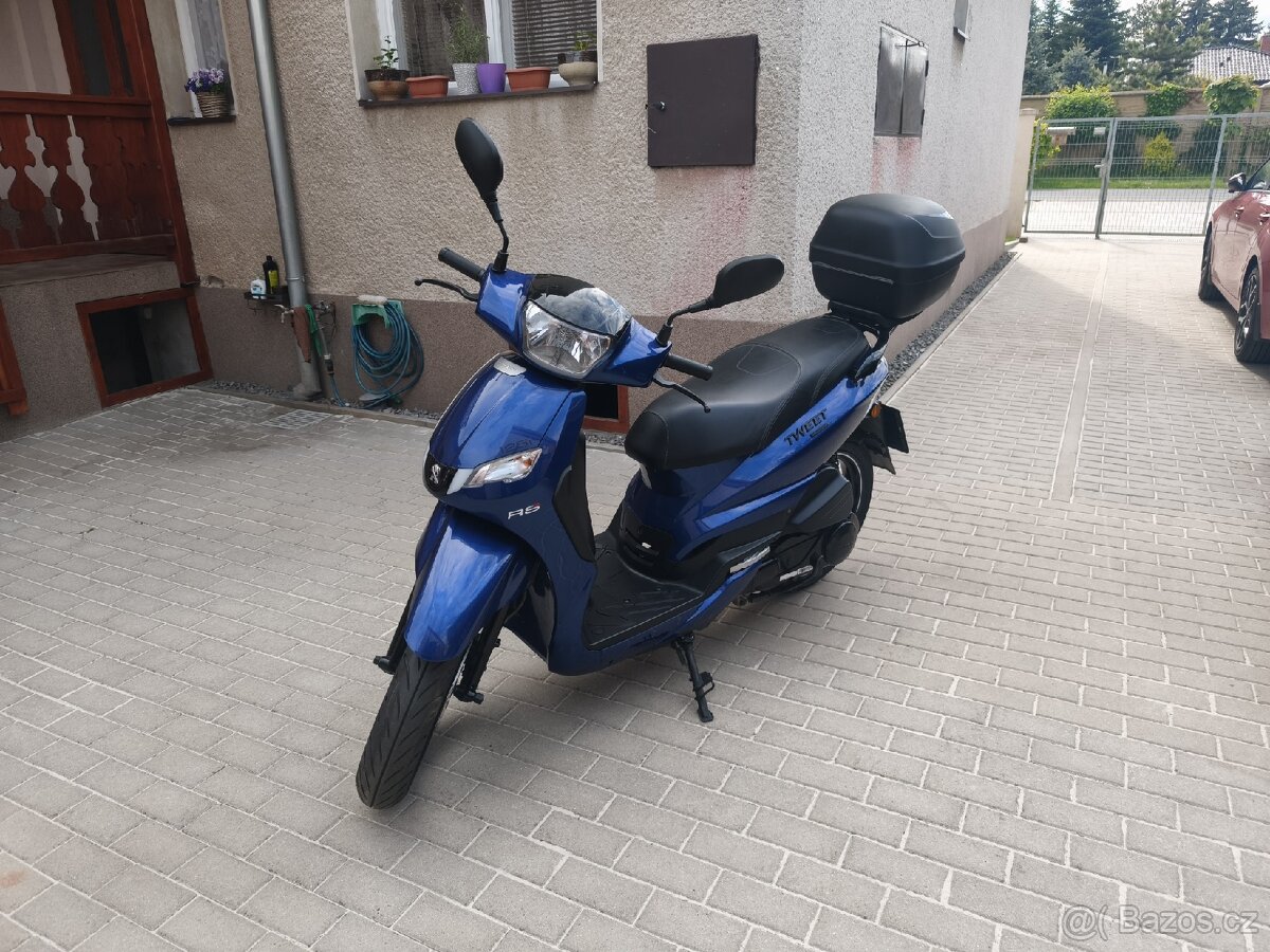 Skutr Peugeot tweet RS