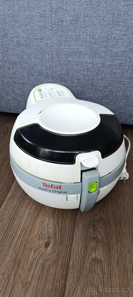 Horkovzdušná fritéza Tefal