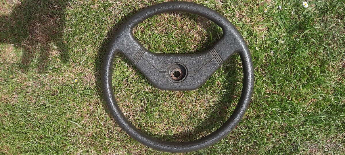 Prodám originál volant Škoda favorit