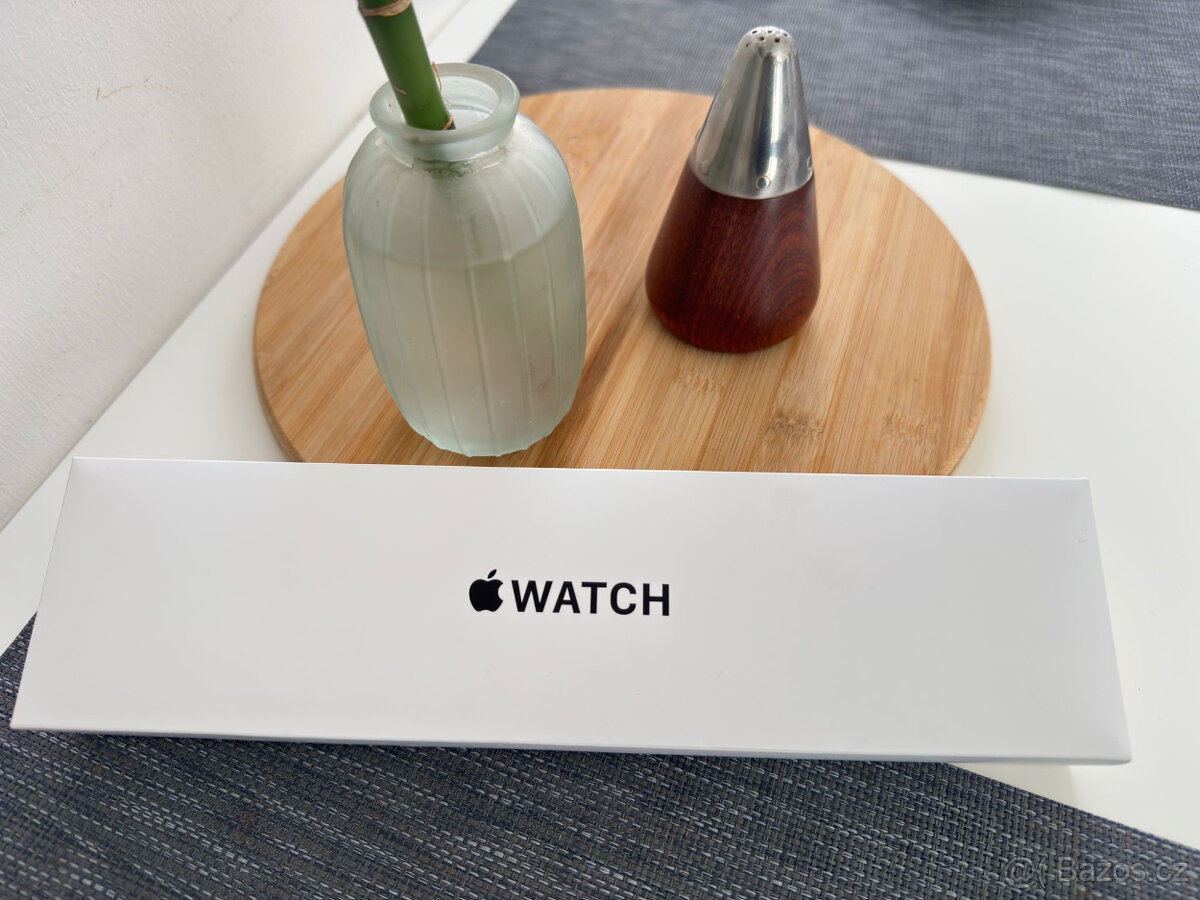 Apple Watch SE 40mm – Starlight (hliník), záruka do 7. 6. 20