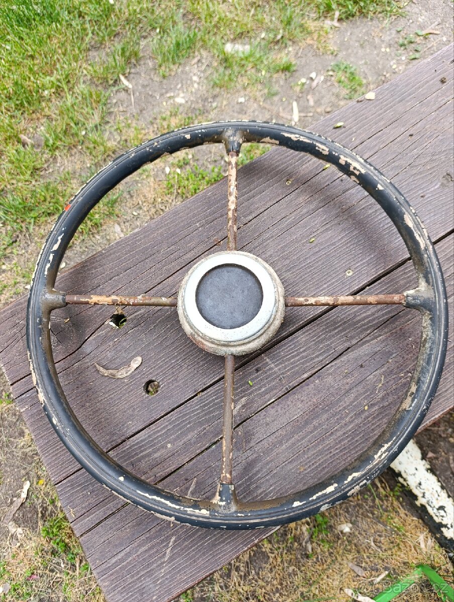 Volant Tatra 805
