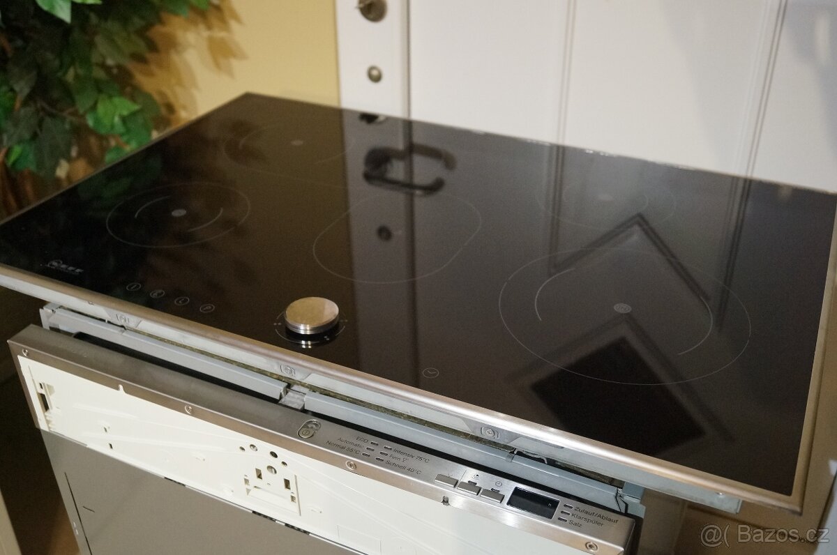Sklokeramická indukční deska Neff T43T80N0