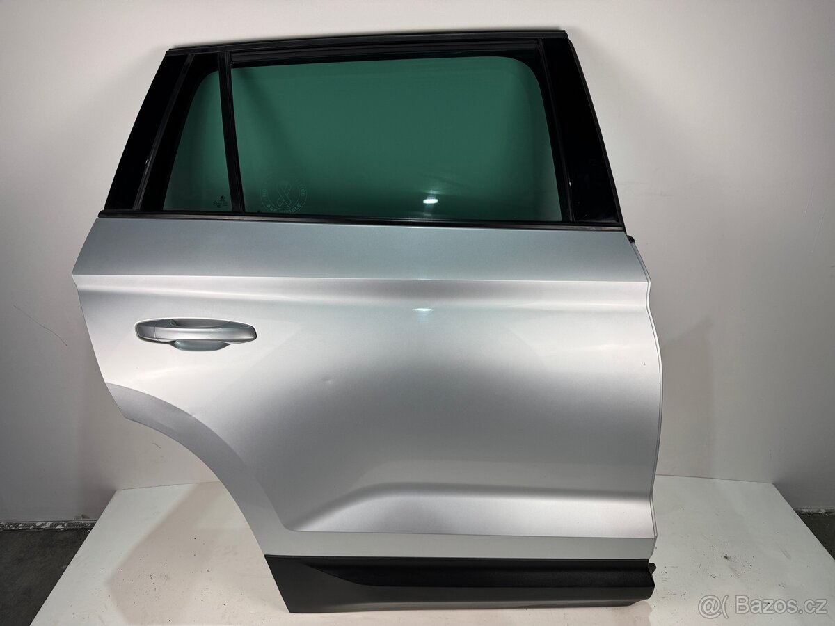 Pravé zadní dveře Škoda Kodiaq LA7W