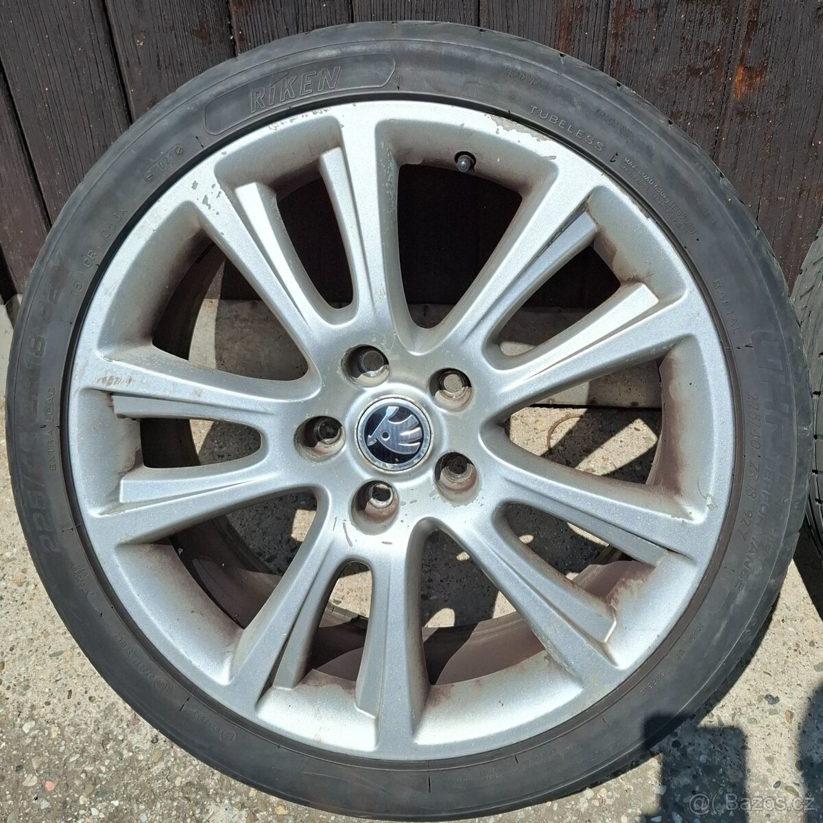 Alu Octavia 2 RS Zenith 5x112 7.5x18 Et51 + 225/40