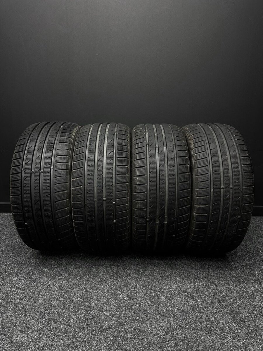 Sada pneu Atlas 235/45/17 97V