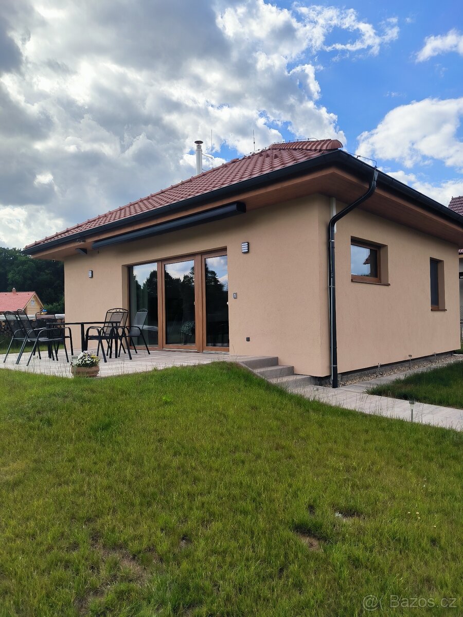 Nabízíme chatku k pronájmu