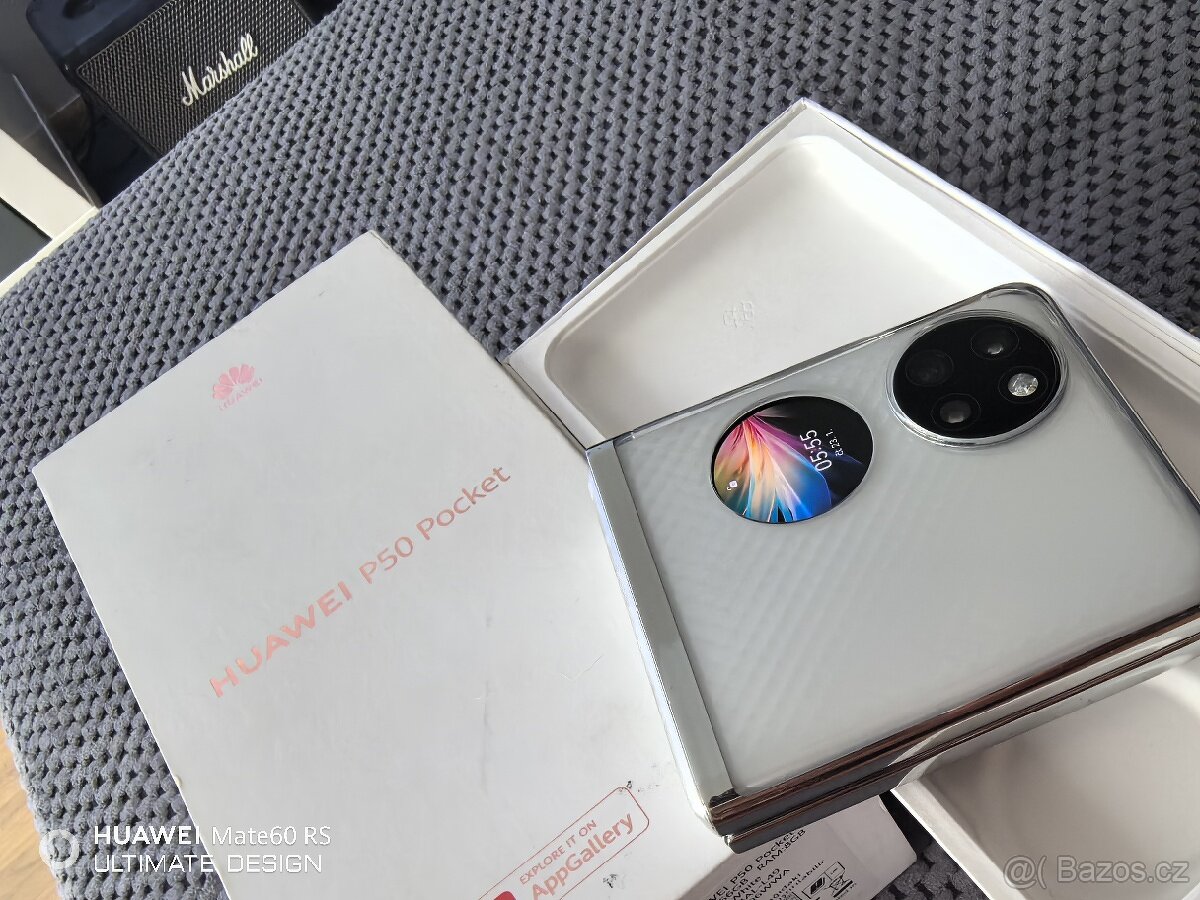 Huawei P50 Pocket  v super stavu s krytem ochrannym