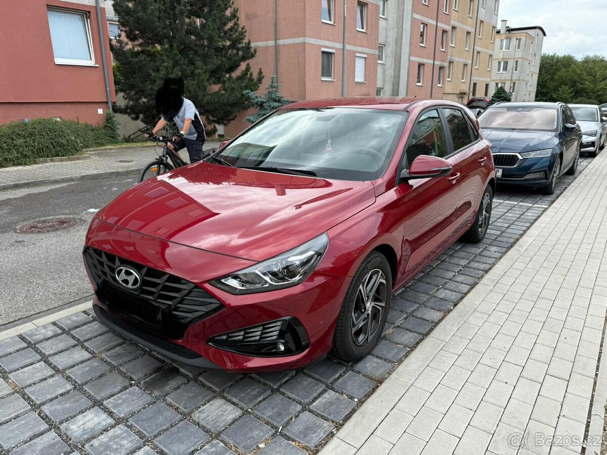 Hyundai i30 1.5i 2023 | Automat | 13 319 km | Záruka do 2028