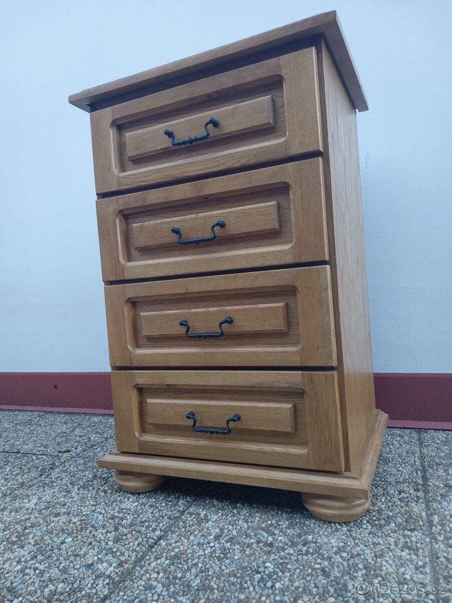 Rustikální komoda, nábytek z masívu