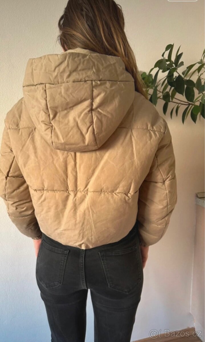 Bunda s visačkou XS/S Zara