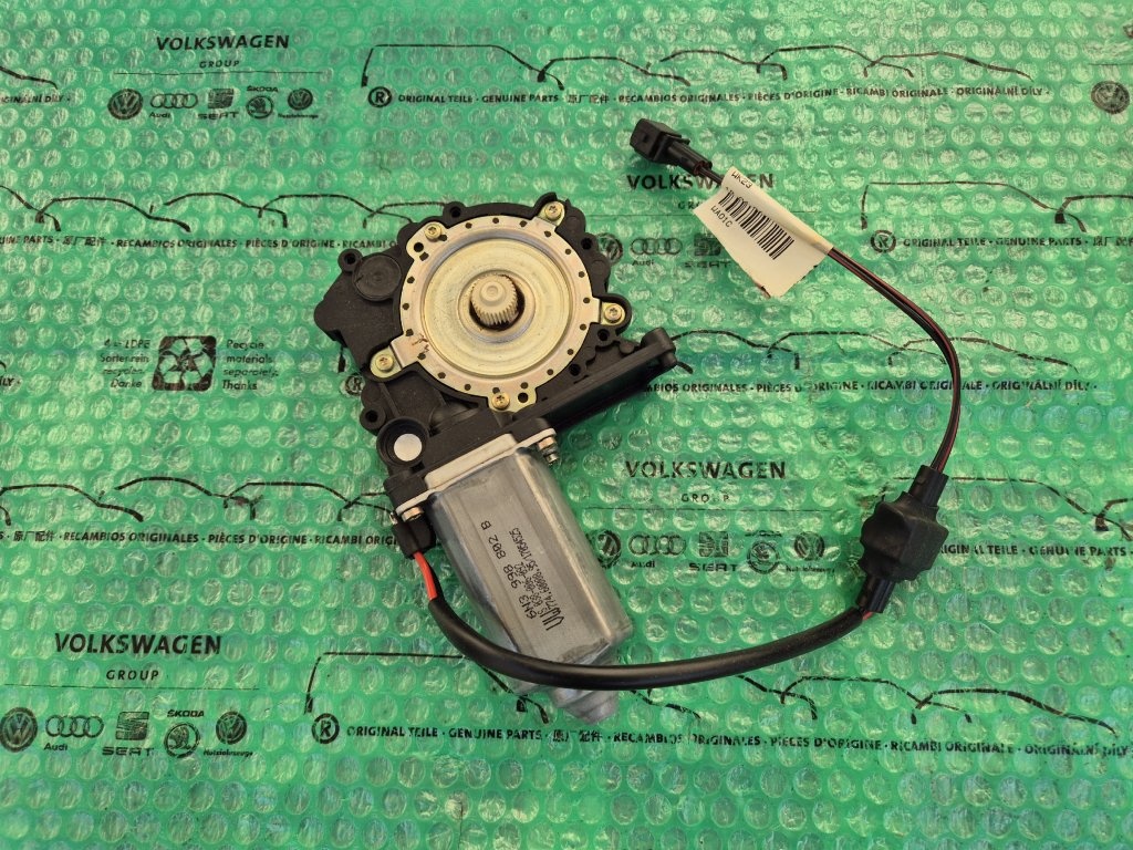 pravý přední motorek stahování okna (s adaptérem kabeláže) V