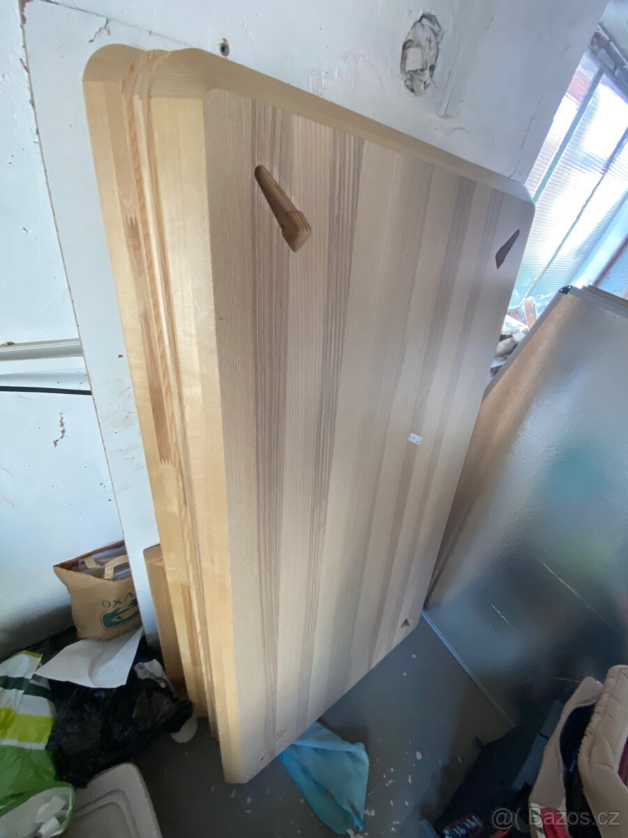 Dřevěný stůl IKEA LISABO