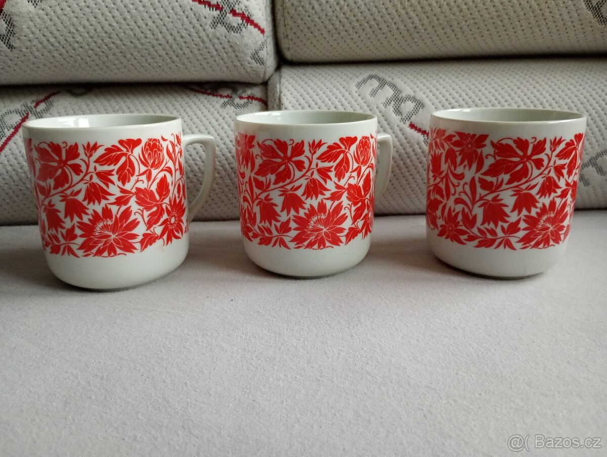 3x retro hrnek vzor "jetel", červený