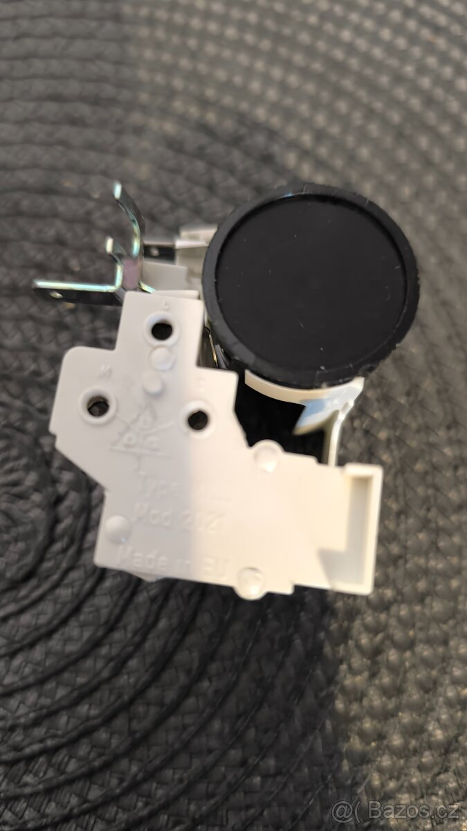 relé TX1F6 do lednice