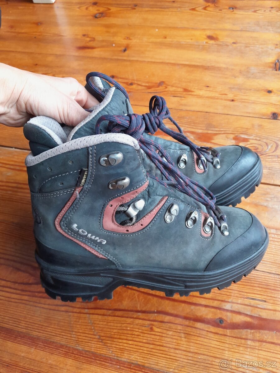 Trekingové boty Lowa 37 a 1/2