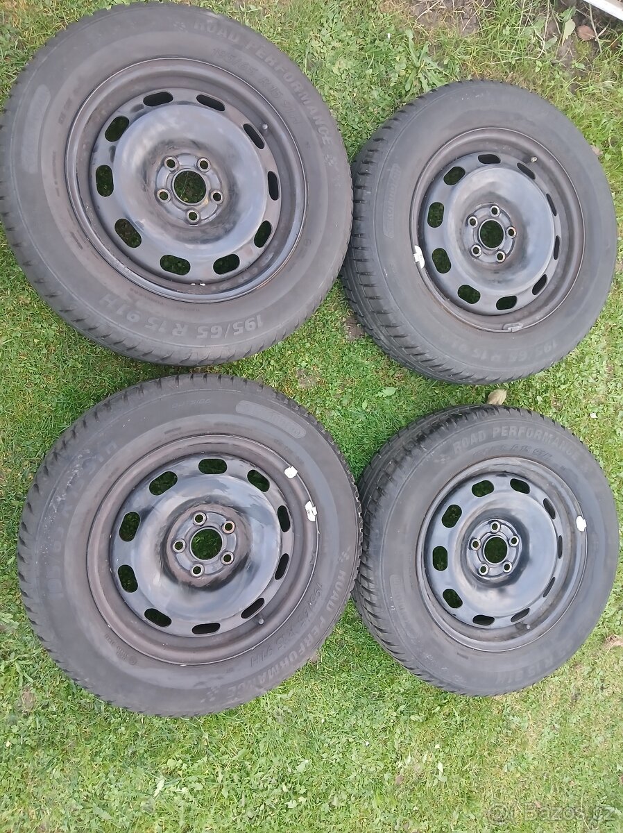 Letni pneu na diskách 195/65 R15, vzorek 8mm