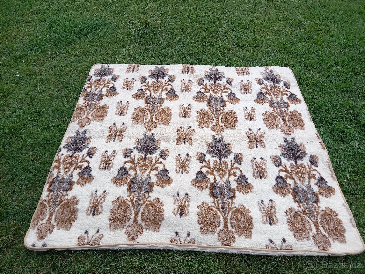 Přikrývka, podložka a polštář z ovčí vlny Merino