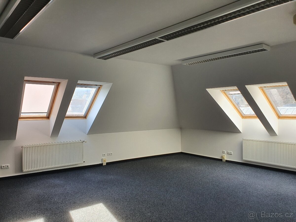 Pronájem kanceláře v Malé Chuchli (87.5 m2)