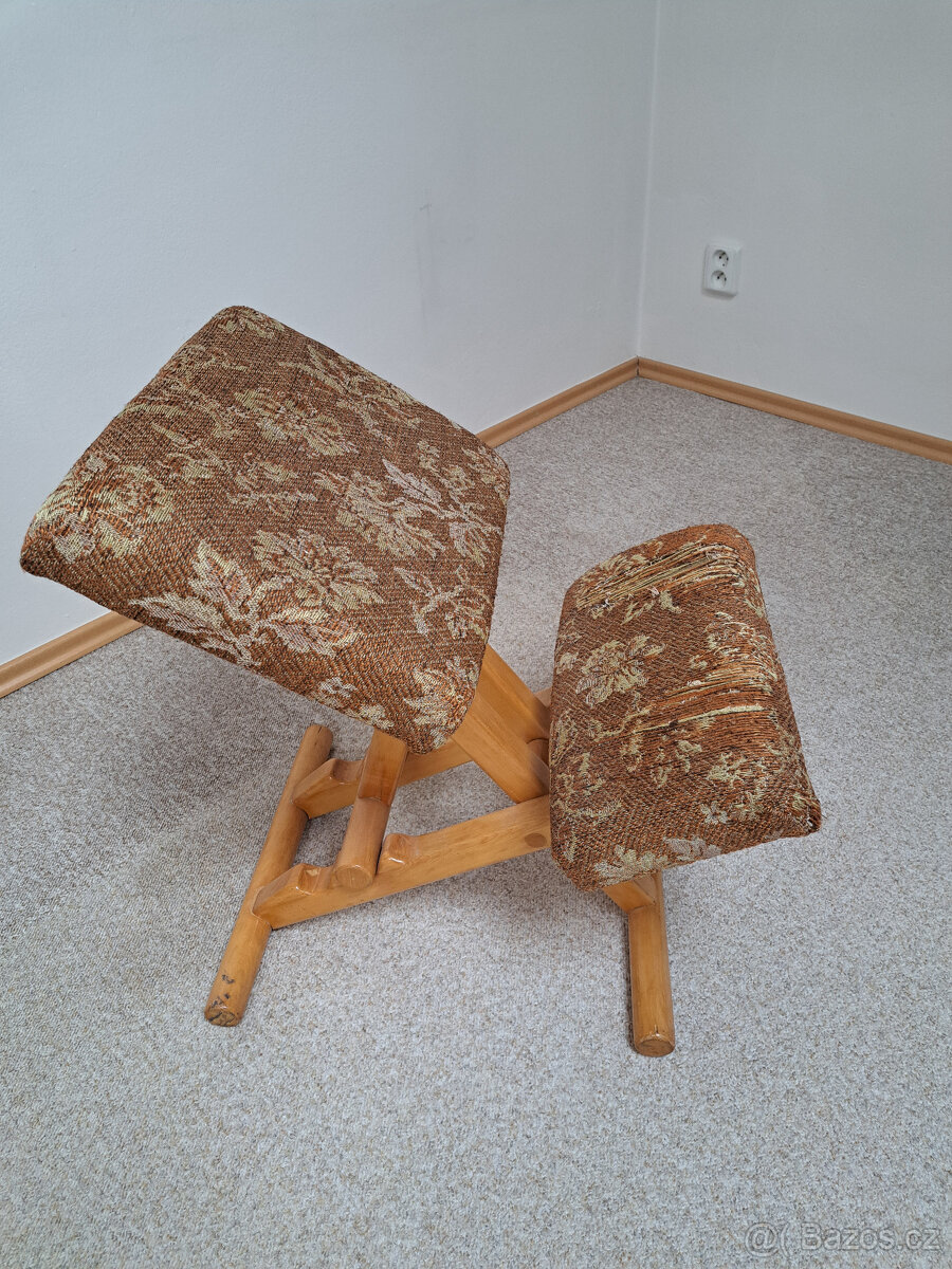 Polohovací zdravotní židle