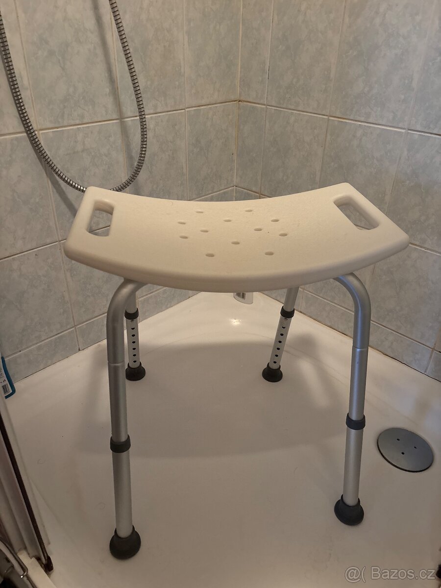 Koupelnová stolička