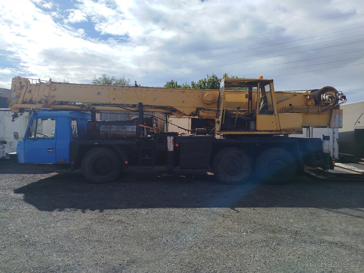autojeřáb Tatra T815 ČKD AD28