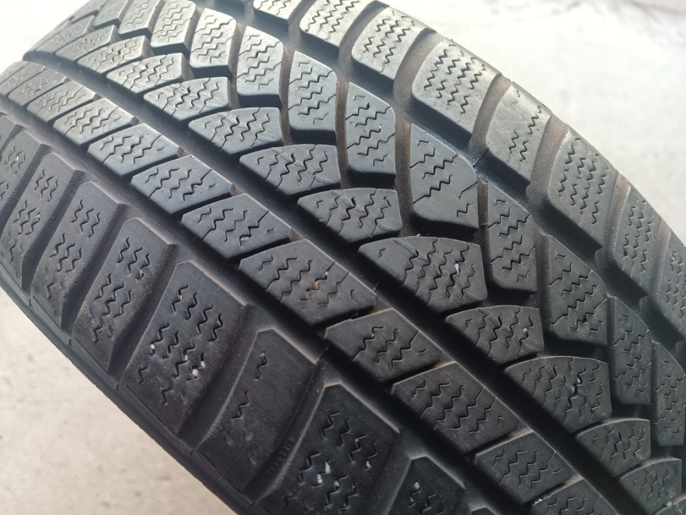 185/55 R15 CONTINENTAL (3115)
