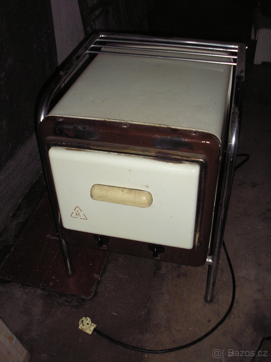 Stará trouba na pečení