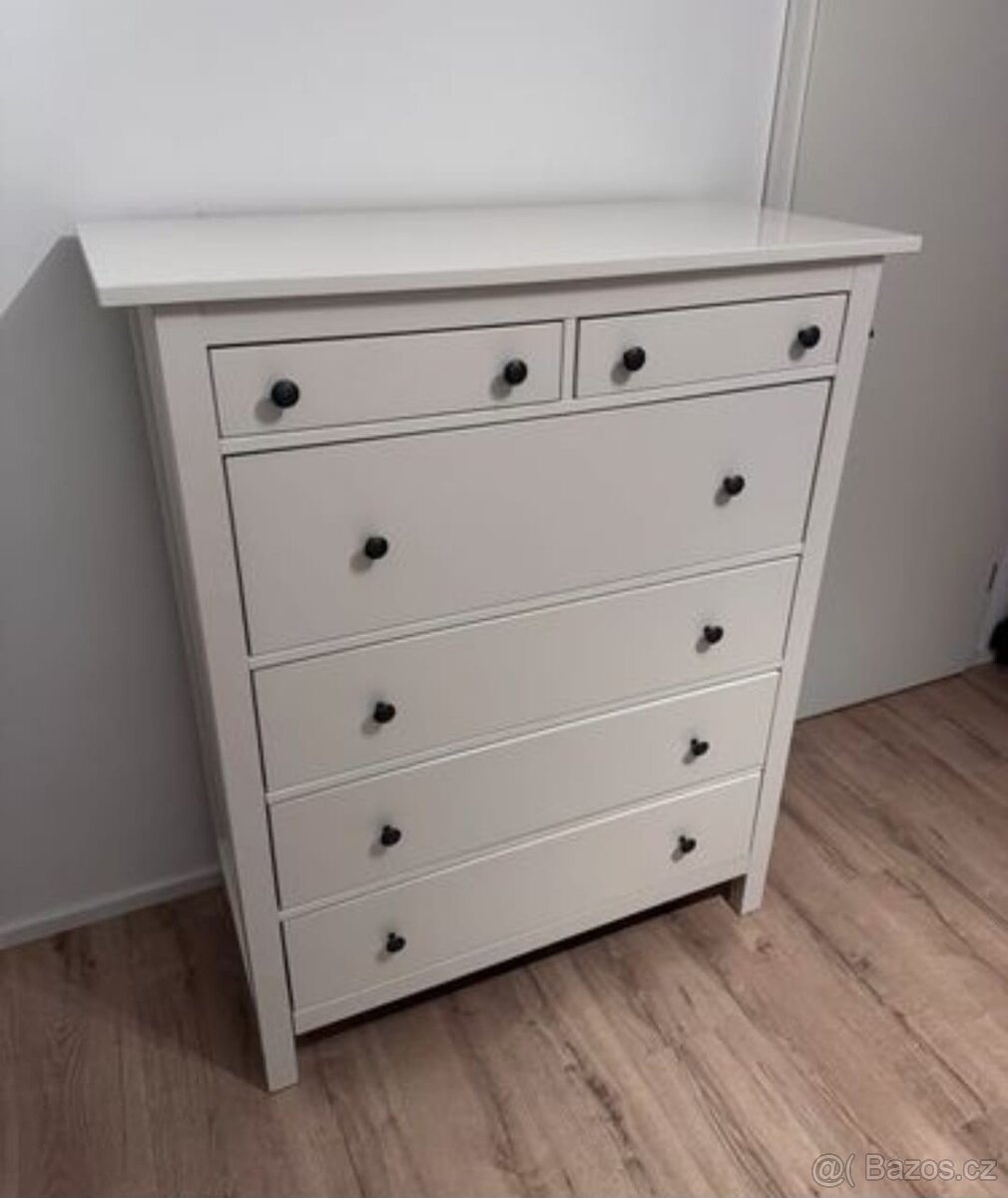 HEMNES KOMODA V LESKU
