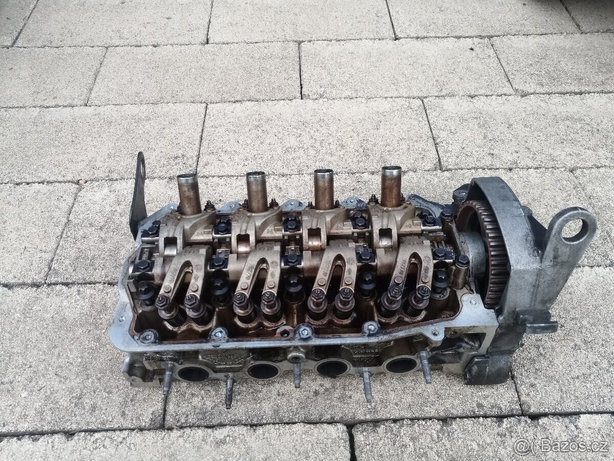 Renault Clio 2 ,hlava