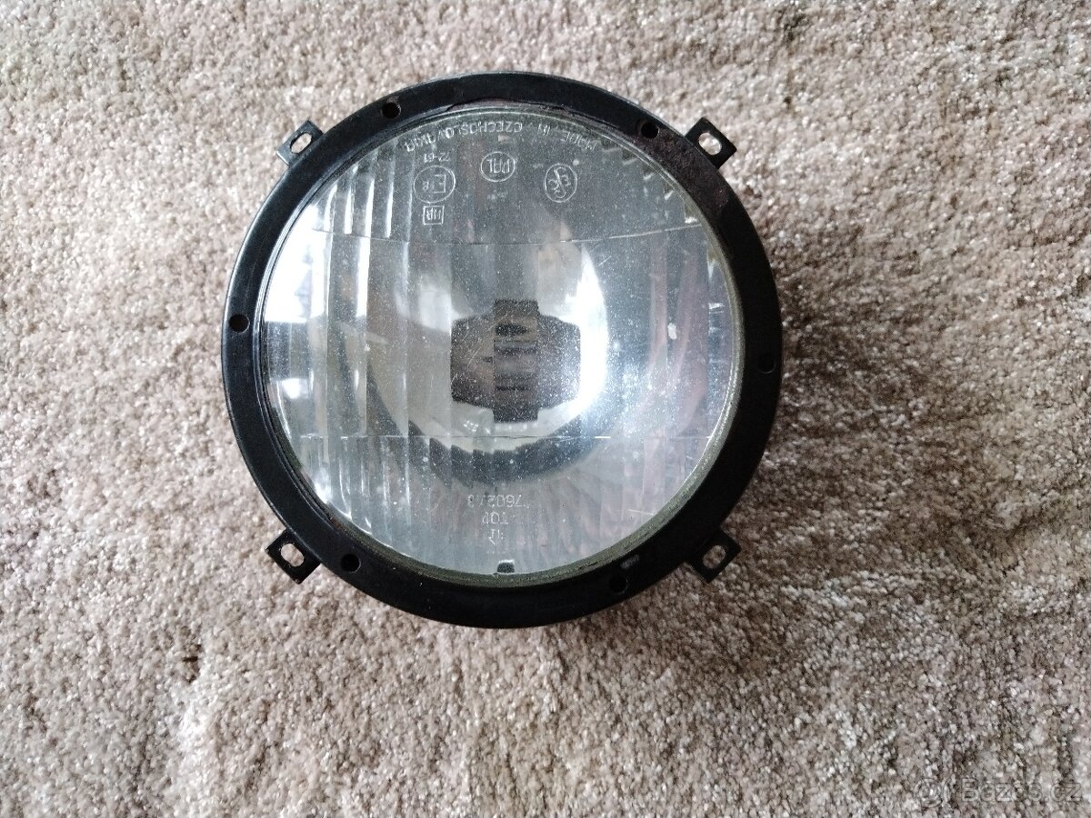 Pomocný světlomet Š110R