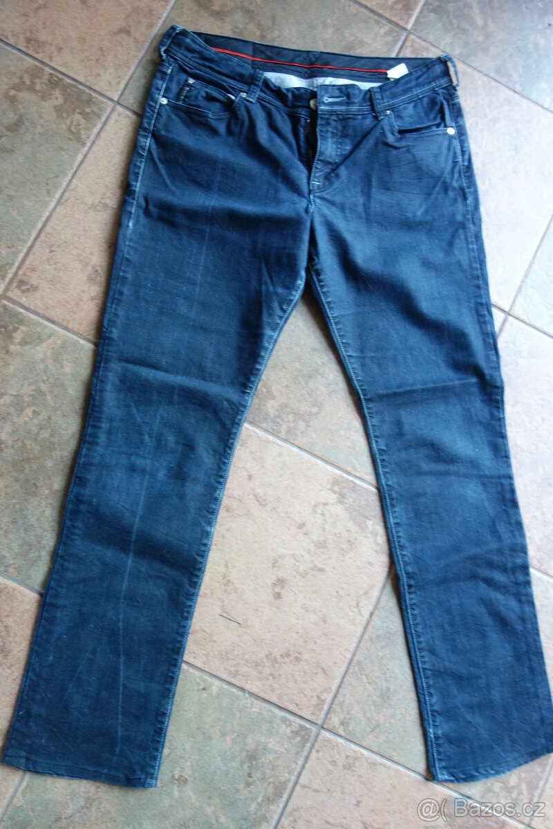 dámské džíny ARMANI vel L pas 86