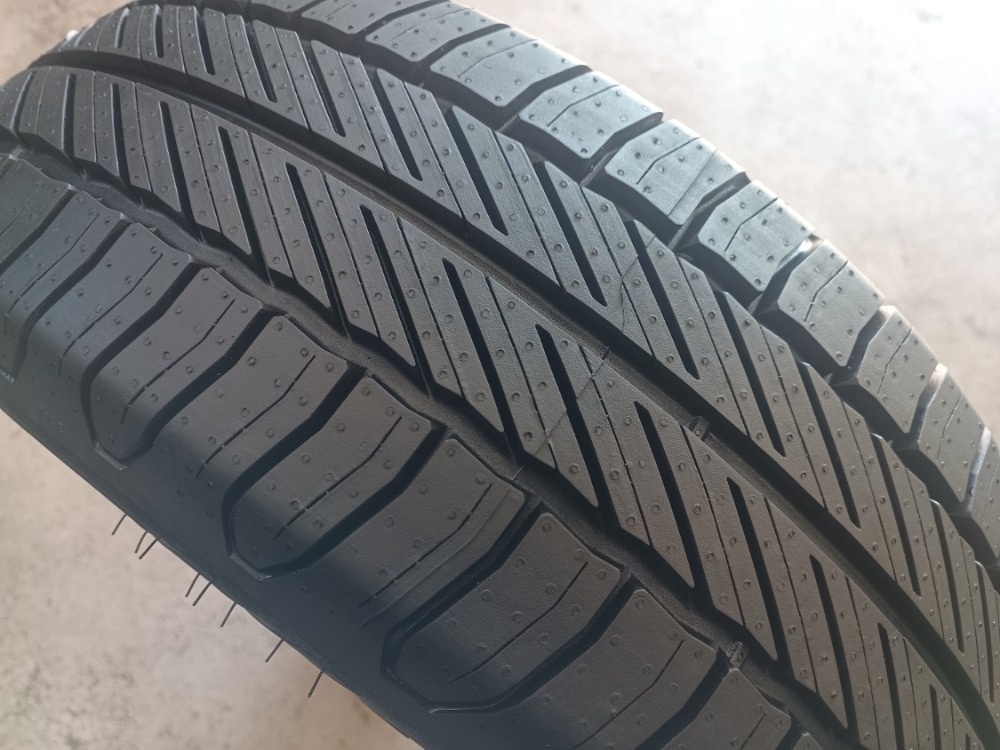 225/65 R16C SEBRING (0324)