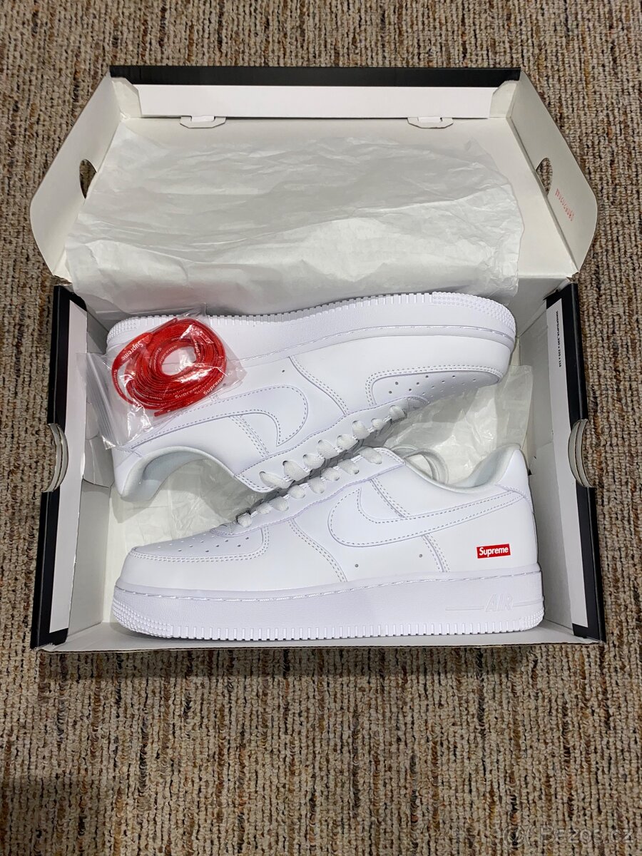 Nike air force 1 x supreme 44