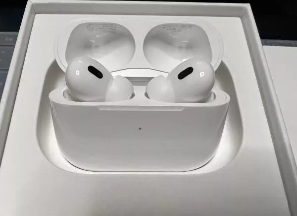 Sluchátka Apple Airpods Pro (2. generace) Earbuds s nabíjecí