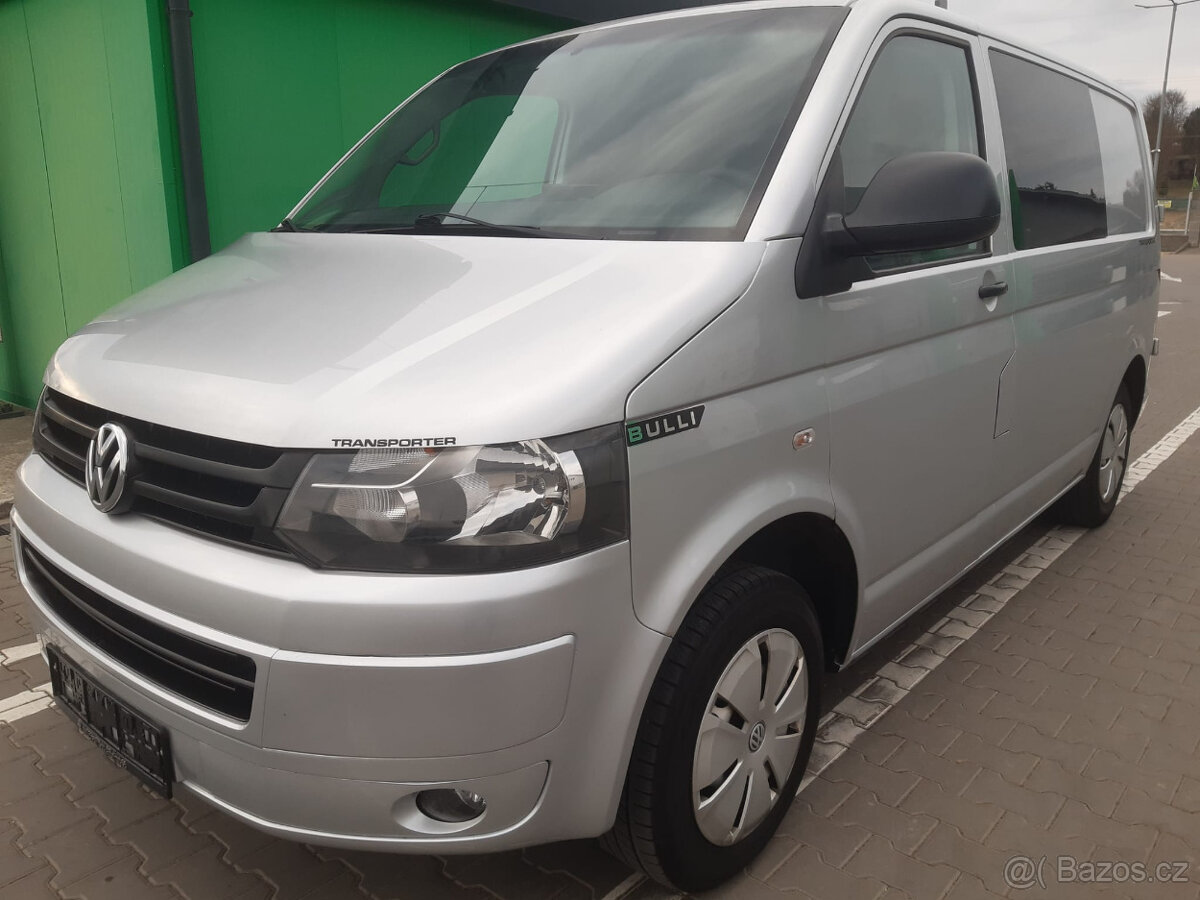 VW Transporter T5 facelift,2,0 62kw, r.v.2010,5 míst