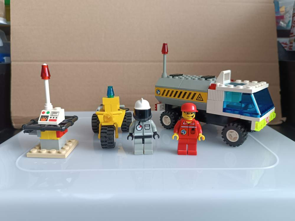 LEGO Town 6459 Fuel Truck