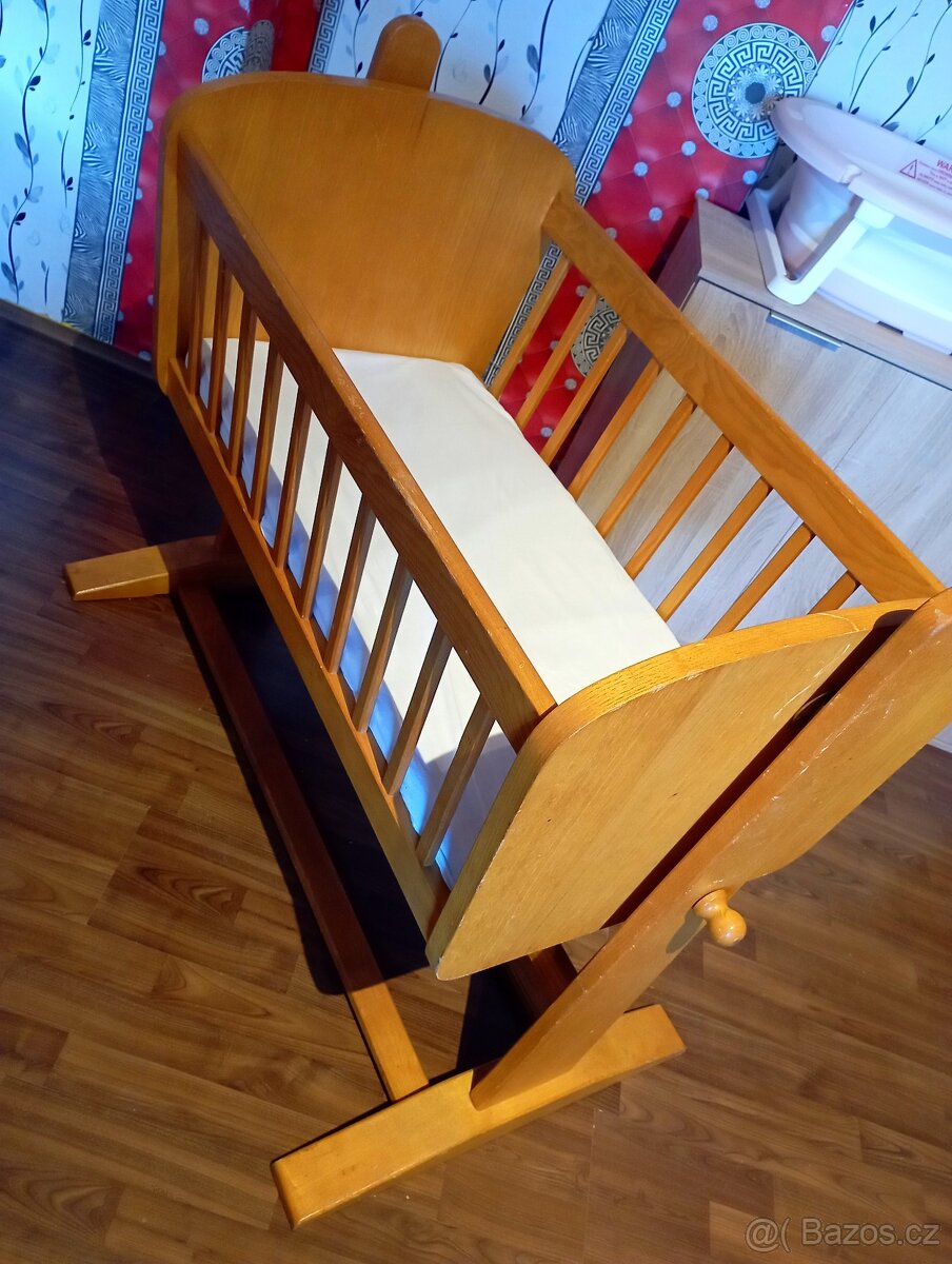 DŘEVĚNÁ KOLÉBKA PUPPOLINA OLINA BOROVICE