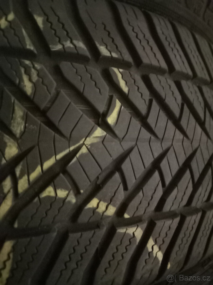 225/45R17 ZIMNÍ PNEUMATIKY GOODYEAR RUNFLAT