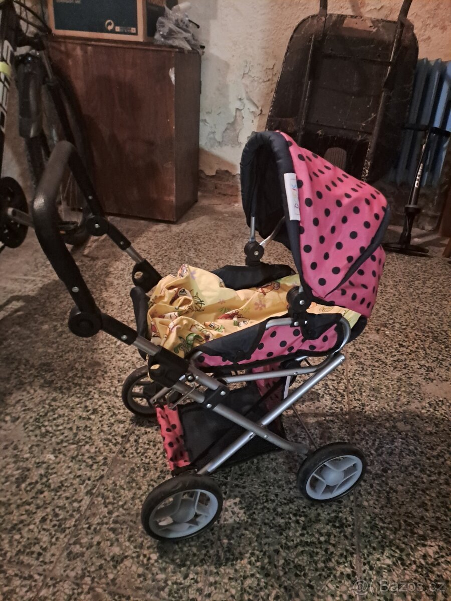 Detsky kočárek pro panenky