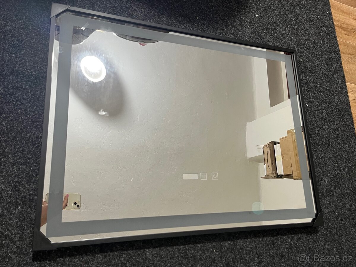 Led Zrcadlo v černém rámu 2.jakost