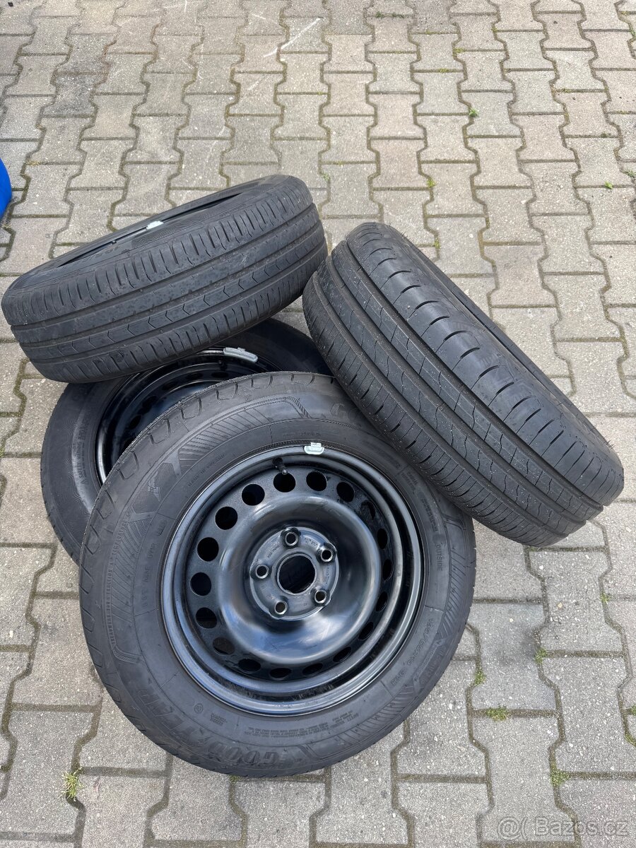 Disky Škoda Octavia + 195/65 R15 Letní