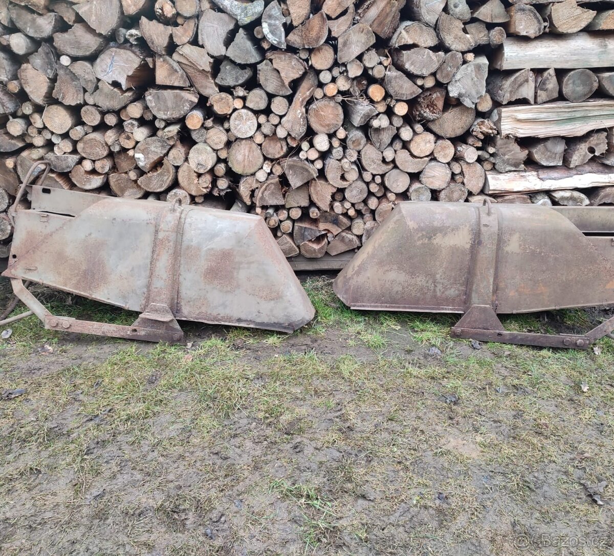 Blatníky Zetor 25