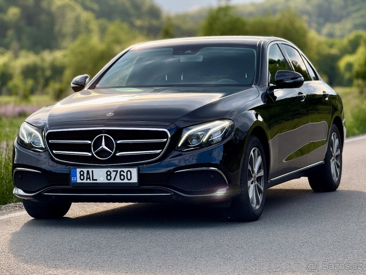 Mercedes-Benz Třídy E 220d (r. 2019) - TOP stav
