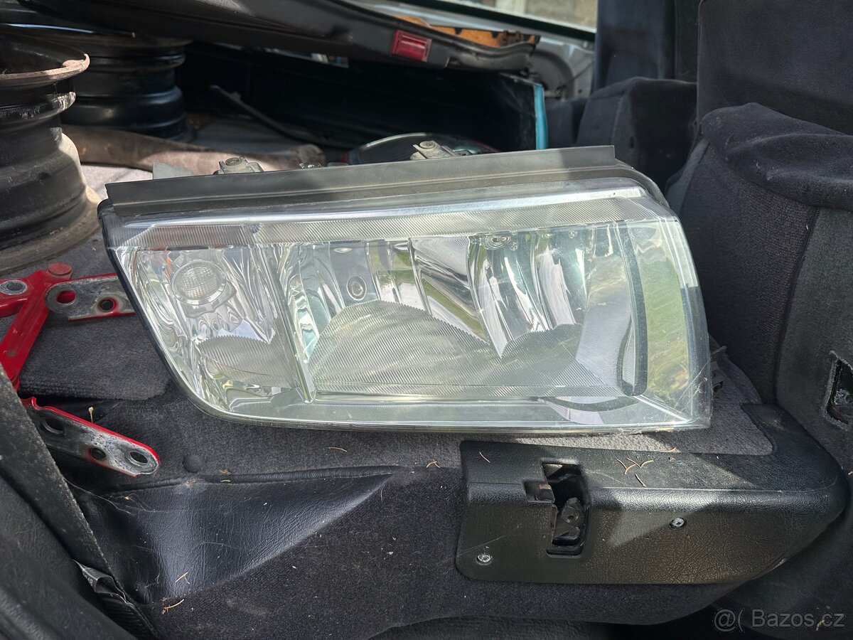 Přední světla Škoda Fabia 1