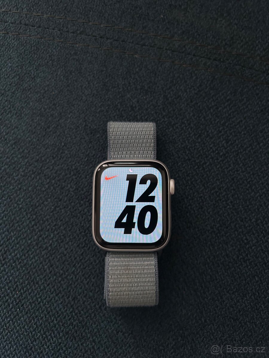 Apple watch SE 44mm cellular 2. generace