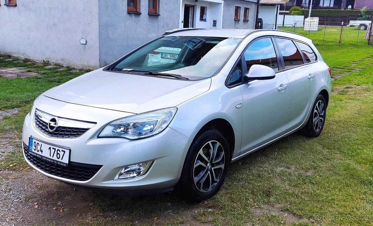 Opel Astra J Spots Tourer