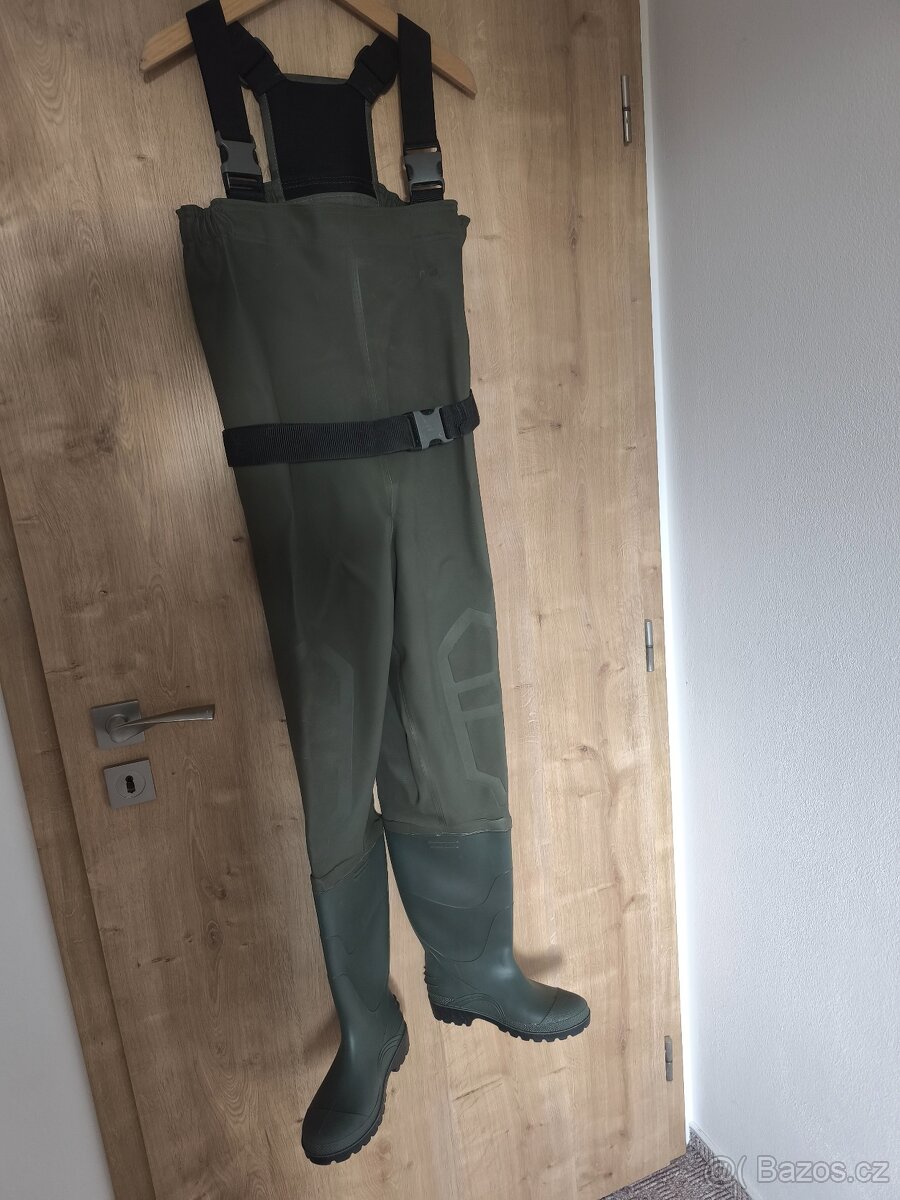 Prsačky- brodící kalhoty