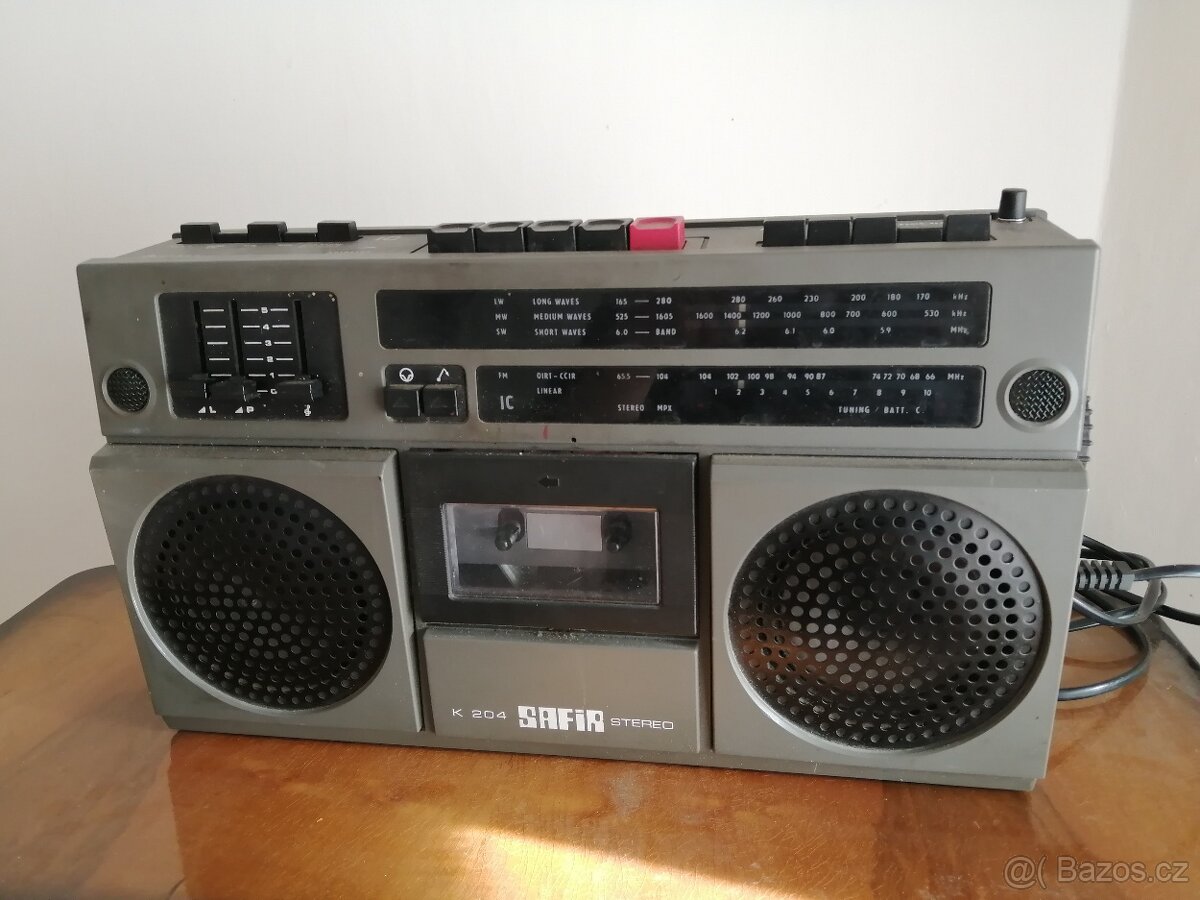 Radiomagnetofon Tesla Safír