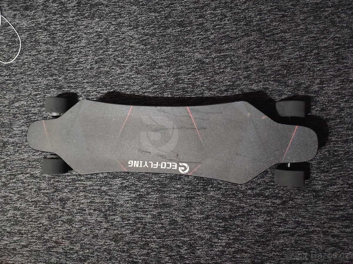 Elektrický longboard