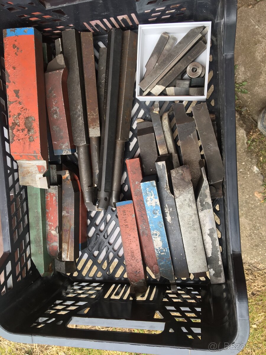 soustružnické nože